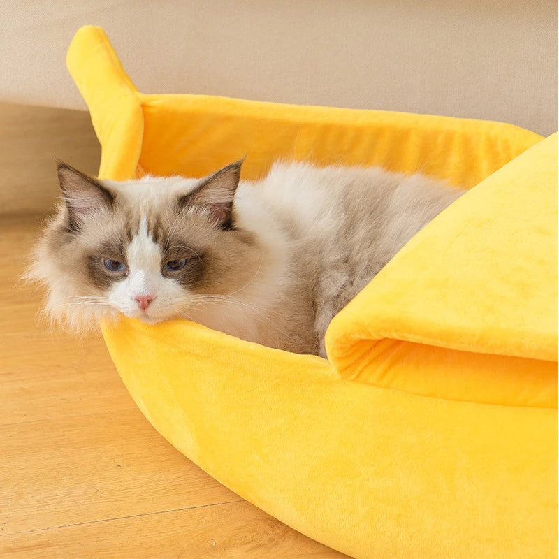 Cozy Banana Bed – Soft, Cute & Comfy!